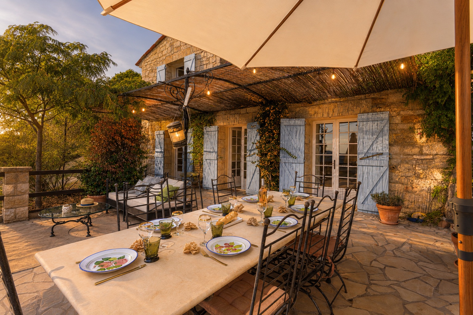 The Dining Terrace